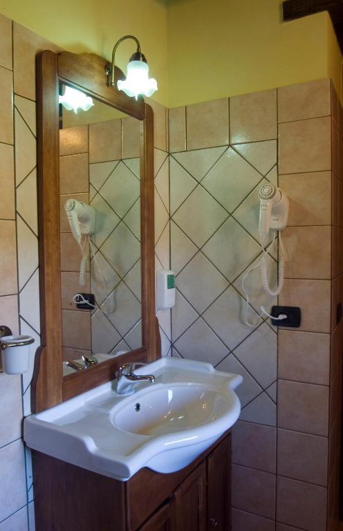 La Casa Nella Prateria Hotel Алтомонте Стая снимка